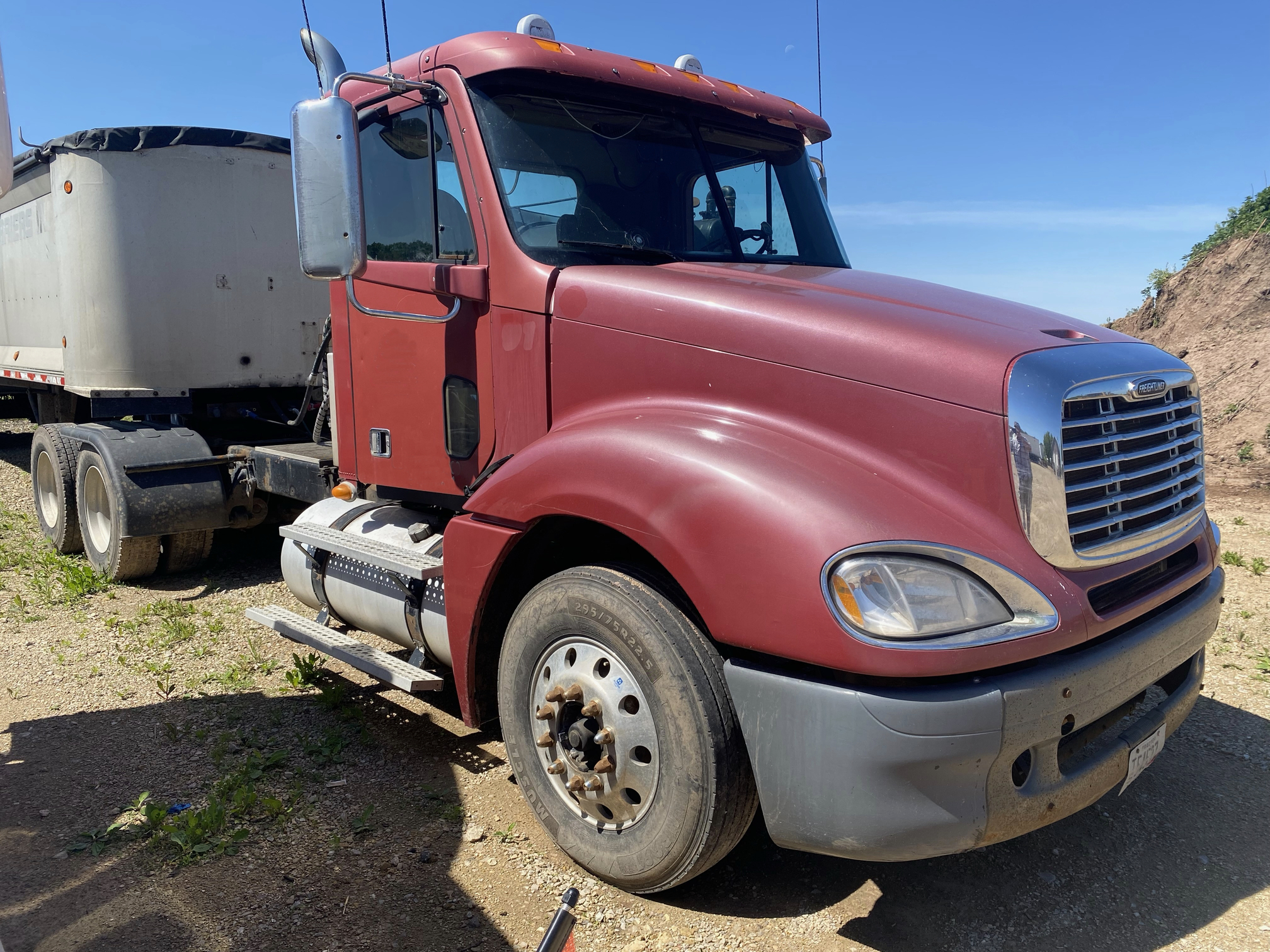 2008 FREIGHTLINER Columbia - Image 4